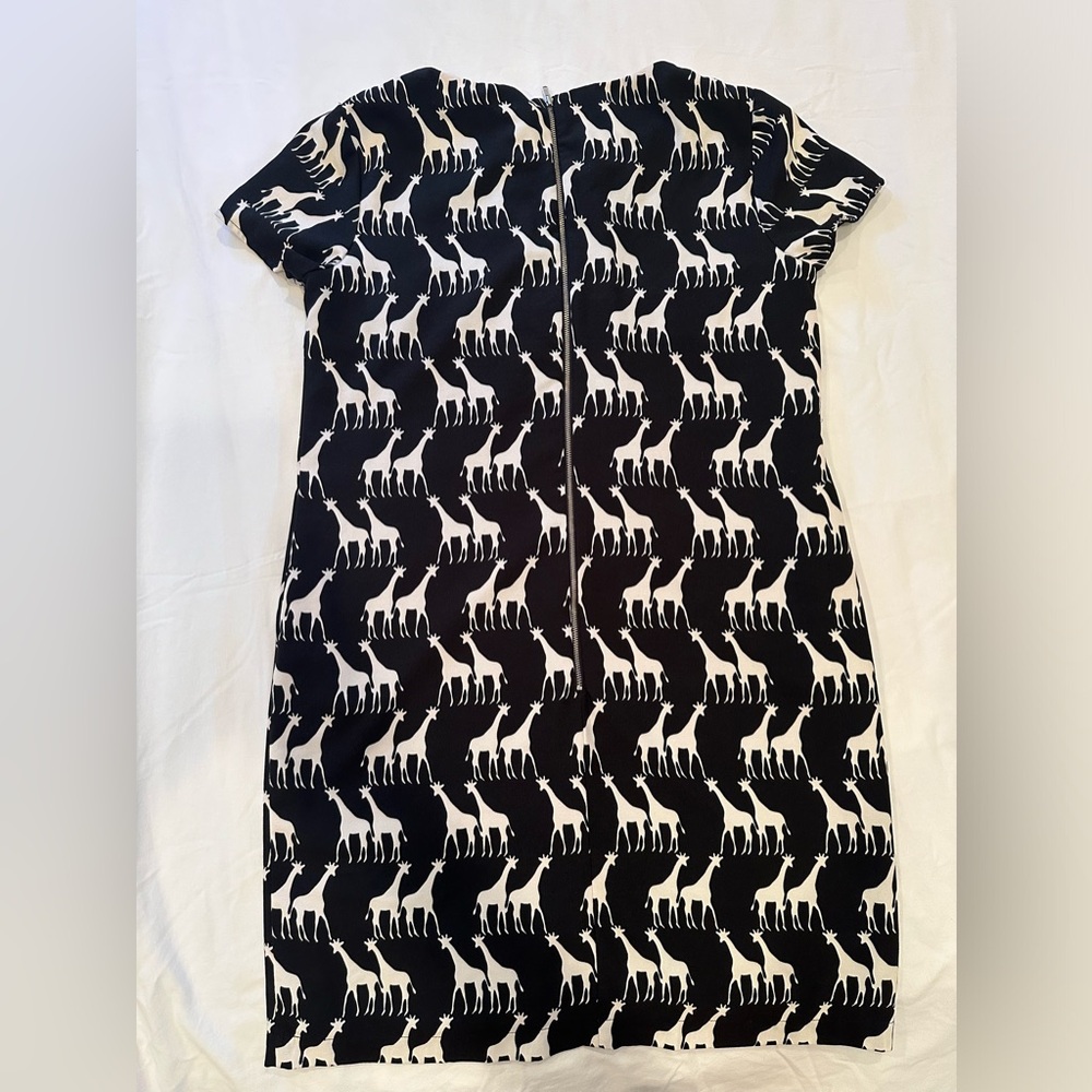 Anthropologie ๐ฆ๐ฆ Seen Worn Kept Giraffe Shift Dress Medium - Picture 3 of 7